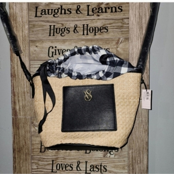 Nwt The Victoria Cinch-Top Crossbody - Picture 1 of 3